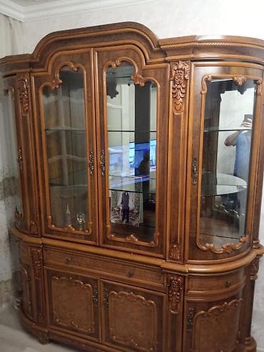 Avadanlığın icarəsi: Şüşəli dolab vitrini — 1