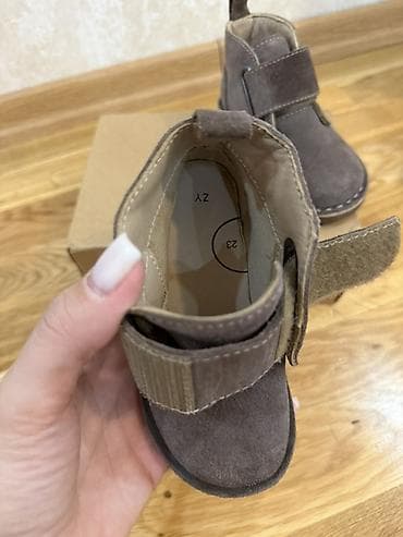 25 razmer: Zippy
В идеальном состоянии. 
Размер 23
Цена 15 — 5