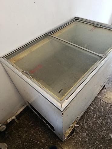 Кухонные вытяжки: Стеклянный морозильник — 3