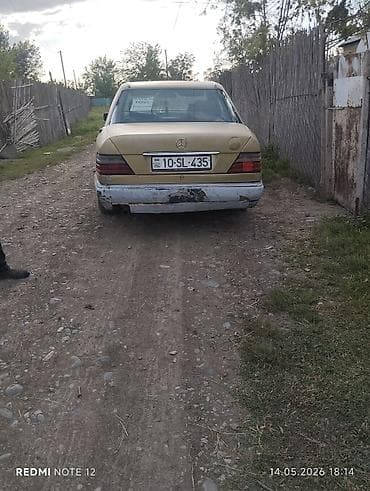traktor satiwi: Mercedes-Benz W124 sedan - Kuzov: qızılı rəng, 4 qapı, arxa işıqlar — 5