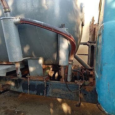 moto kavasaki: ZİL əsaslı vakuum kanalizasiya maşını (ассенизатор) 8.5 Ton Çən, Dizel — 3