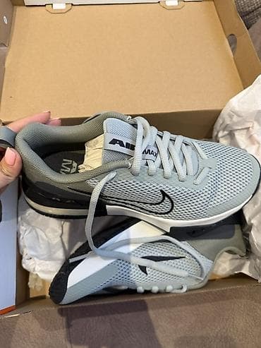 krosovka: Nike Air Max kişi 42 razmer-41 e uygun - Model: Nike Air Max (topuqda — 3