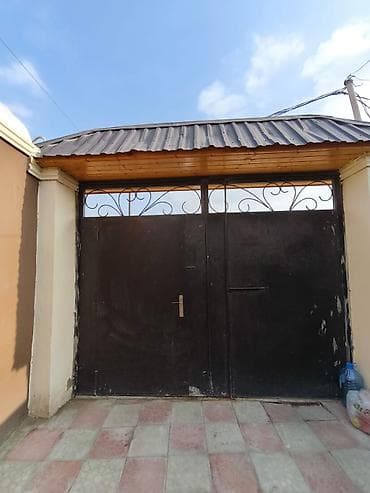 Satılır – həyət evi - Torpaq sahəsi: darvazalı, hasarlı həyət; tam