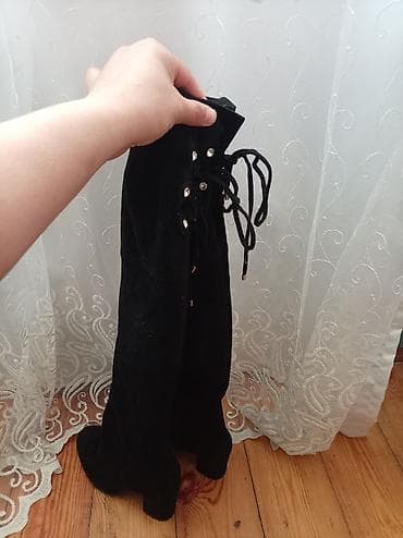 Qadın dizüstü çəkmə – qara rəng - Model: dizüstü (over-the-knee)