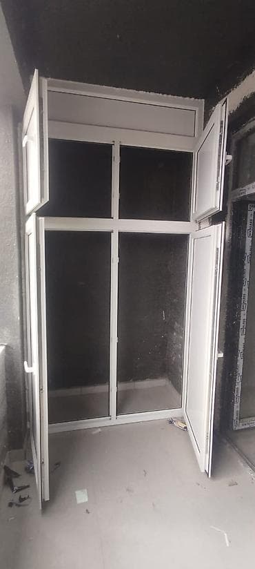 balkon skaflari: Plastik polkalı və polkasız şkaflar keyfiyyətli profillə sifarişlər — 3