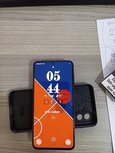goy su: Samsung Galaxy S23, rəng - Göy, Simsiz şarj — 1