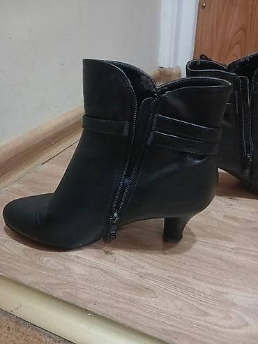 Qadın ayaqqabıları: Qadın qısa çəkmə – qara - Model: topuqlu, qısa booti - Rəng: qara - — 2