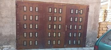 Двери и комплектующие: Железо Гаражные ворота, Распашные, Механические, цвет - Коричневый, С дверью, Нет кредита — 1