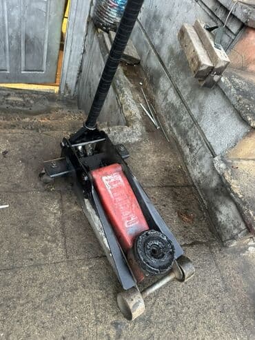 masin ucun soyuducular: Ağır yük üçün peşəkar hidravlik floor jack (təkərli domkrat) — 2