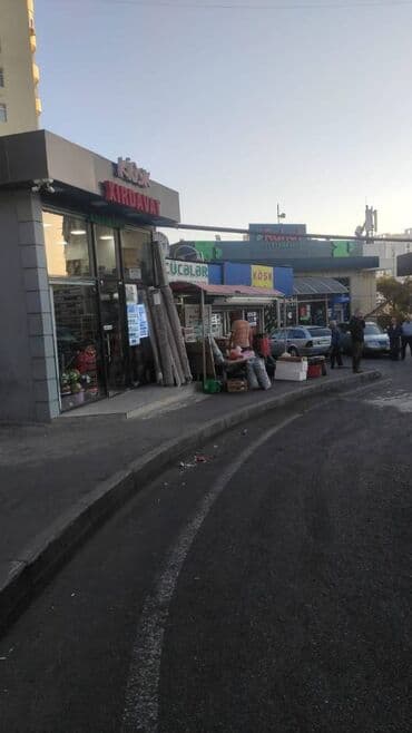 nerimanovda obyekt satilir: Əhmədlidə 40kv sahesi olan market ayi 1000azn icareye verilir,hazir — 12