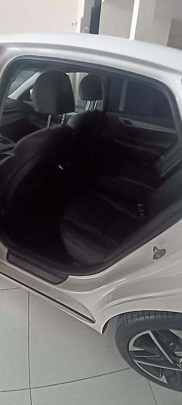 inci aku: Hyundai Grandeur – ağ rəng, sedan, R19 ikirəngli yüngül lehimli — 4