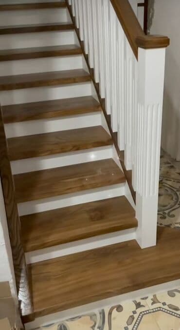 taxta pilləkən: Taxta pilləkan sifatişi — 8