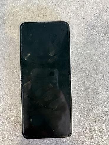 ayfon 5 ekran: Samsung Galaxy Z Flip 3, Barmaq izi — 2