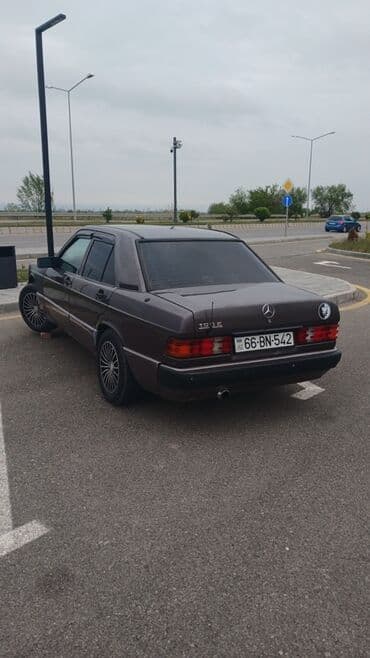 мерс сапог грузовой бишкек цены: Mercedes-Benz 190E avtomobili. Avtomobil yaxşı vəziyyətdədir. Salon — 7