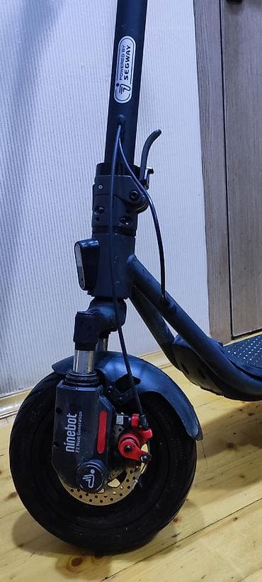 2 qrup fenleri: İşlənmiş Elektrik samokat 10", 751 - 1000 Vt, 16 - 25 km/s, Pulsuz çatdırılma — 1