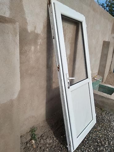 Salam, işlanmiş plastik gapi, yahşi vazyatda, zabrat birda. 40 azn — 2