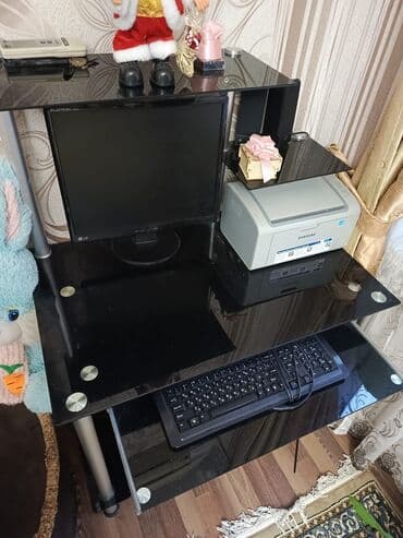 рабочий стол для телефона флай: Kompüter masası, Şüşə, Kvadrat masa — 2