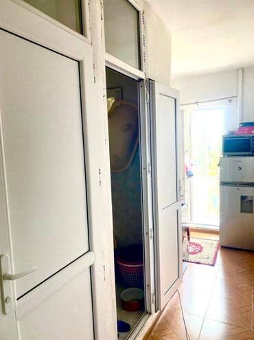 1 otaqli podmayak menziller: Bakı, 3 otaqlı, Köhnə tikili, m. Xalqlar Dostluğu, 80 kv. m — 7