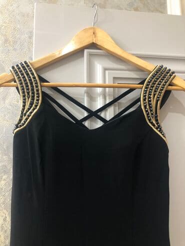 hamilələr üçün: 1defe geyinilib,sahilden alinib,dıger donlar heresı 15azn hamısı demek — 4