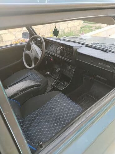 lada 011: VAZ (LADA) 2107: 1.5 l | 2004 il 400100 km Sedan — 5