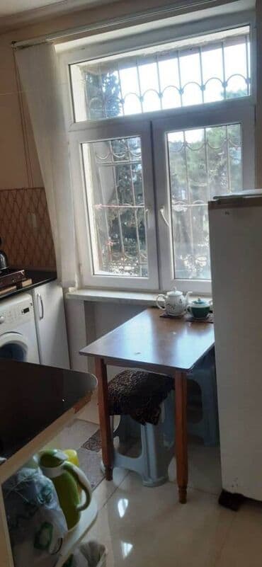 ist petrol tbilisi prospekti: Bakı, 1 otaqlı, Köhnə tikili, 30 kv. m — 5