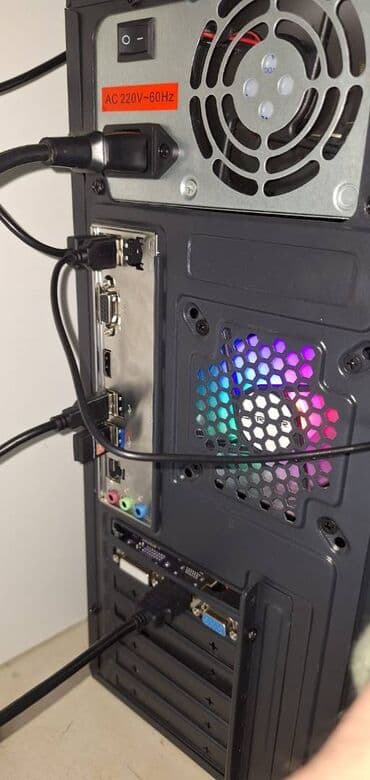 kopyuter: Əla vəziyyətdə kopyuter. Monitor 19-luq Klaviatura, mışka Ana plata — 4