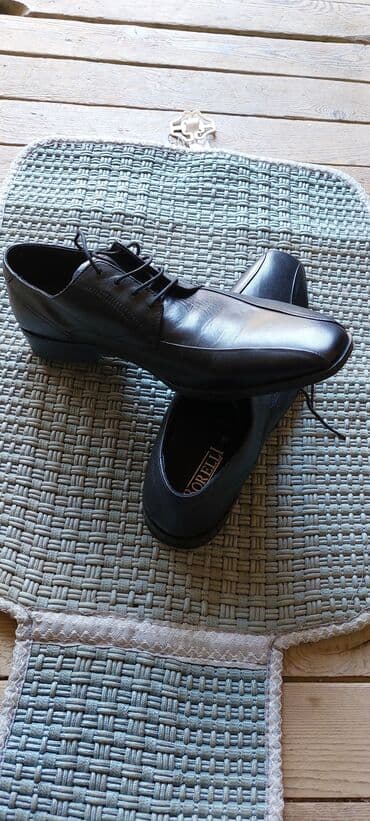 Botinkalar: Ayağımı sıxdığı üçün satıram təmiz italyan brendi — 2