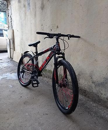 motorlu velik: Çox az sürülüb pul lazım olduğundan satılır ucuz qoyulub 26- lıq boş — 2