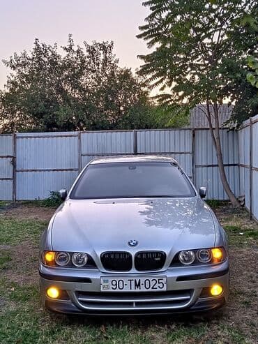 Yağlar və avtokimyəvi maddələr: BMW 5 Series E39 sedan – gümüşü rəngdə, M paketli görünüş.Mator — 10