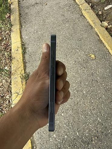 iphone 5 's: IPhone 13, Mavi, Barmaq izi, Face ID, Simsiz şarj — 3