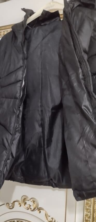 kapüşonlu qadın gödəkçələri: Puxovik kurtka, S — 2