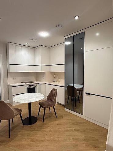 ev kirayesi: İcarəyə verilir 3 otaqlı yeni tikili 105 m², Ağ şəhər q. Kateqoriya — 9