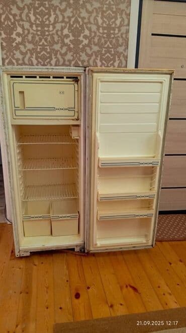 xaladennik matoru: Soyuducu işlək vəziyyətdə. çox buz tutur deyə satıram. matoru — 3