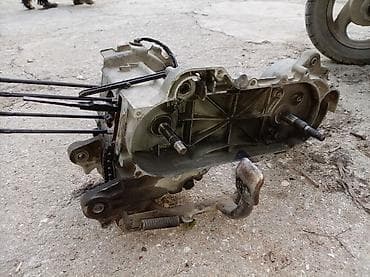 elektrik matorları: Moped 49 kub bloku yaxşı vəziyətdə dinama və sayrə şeylər üstündə — 3