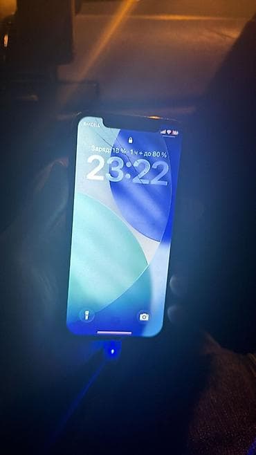 6 plus ekran: IPhone 11 Pro, Gümüşü, Face ID — 2