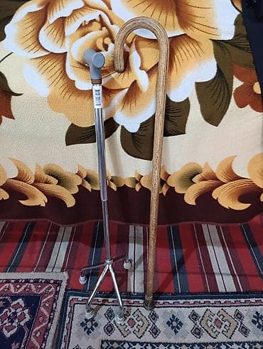 Tibbi geyim: İki ədəd dayaq əsası dəsti 1) Taxta əsə - Klassik U formalı tutacaq - — 2