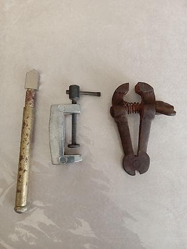 Beton və beton məmulatları: Alətlər dəsti – 3 ədəd 1) Şüşə kəsən - Metal gövdəli, əl tipli şüşə — 1