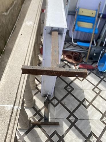 Ikitərəfli işıqlı fasad reklamtabelası - Ölçü: təxminən orta ölçülü