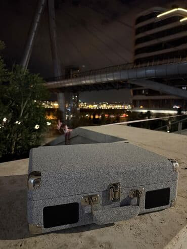 виниловый проигрыватель баку: Qrammafonlar Mehduddur!!! Çox gözəl Retro Qramafonlar və göz oxşuyan — 9