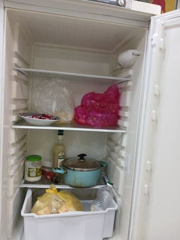 uğur soyuducuları: İşlənmiş 2 qapılı Indesit Soyuducu Satılır, rəng - Ağ, Təkərli — 4