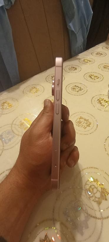 iphone 16 islenmis: IPhone 15, 128 GB, Çəhrayı, Simsiz şarj, Face ID — 3