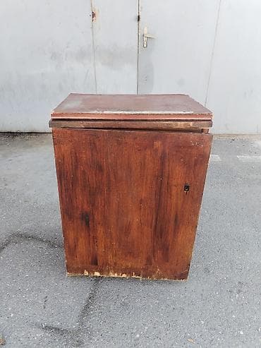 İncəsənət və kolleksiyalar: Mexaniki tikiş maşını və inteqrə olunmuş taxta stol - Klassik, ayaq — 6