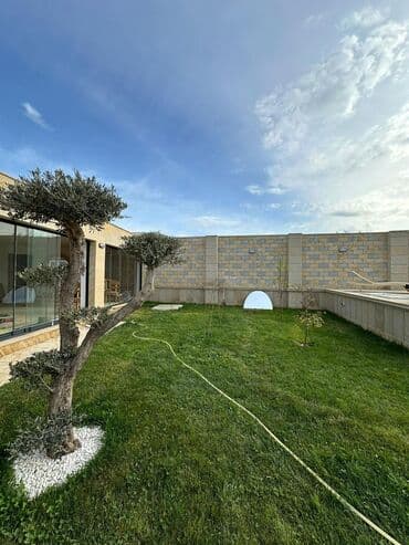 композитные бассейны в баку: Hovuz olan həyət evi. Ərazidə istirahət üçün günəş çarpayıları, stol — 7