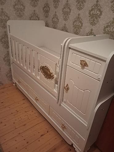 plastik komod: Oğlan və qız üçün, Dördbucaq, Beşik, Dəstsiz, Matras ilə, Yellənmə mexanizmsiz — 1