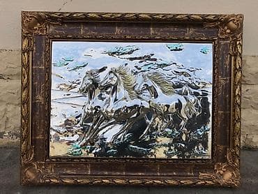 Ovçuluq və balıqçılıq: Məhsul: Çərçivəli relyef tablo – qaçan atlar kompozisiyası En- 72 sm — 1