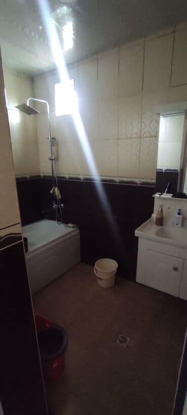 şəmkir rayonu: Xəzər rayonu Buzovna qəsəbəsində ümumi sahəsi 9 sot kupçalı 3 otaqlı — 12