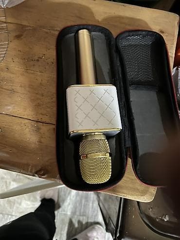 Portativ Bluetooth karaoke mikrofonu - Qızılı rəngdə, metal torlu