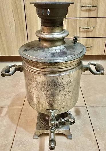 sam aqaci: Köhnə samovar. Deyilənə görə qədimidir — 1