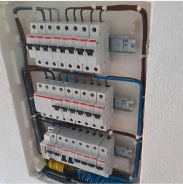 работа электрик электромонтажник: Bütün növ elektrik işlərinin görülməsi — 1