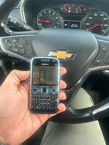 nokia e 72: Nokia E72, rəng - Qara, Düyməli — 1